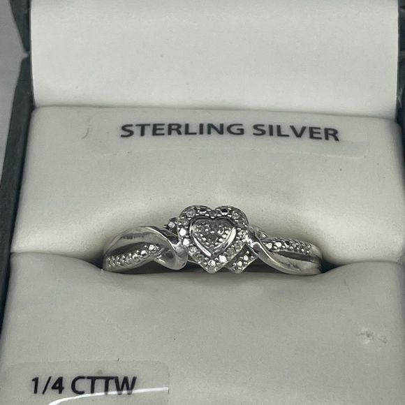 Sterling Silver Bridal Band 1/4 CTTW - Picture 3 of 15